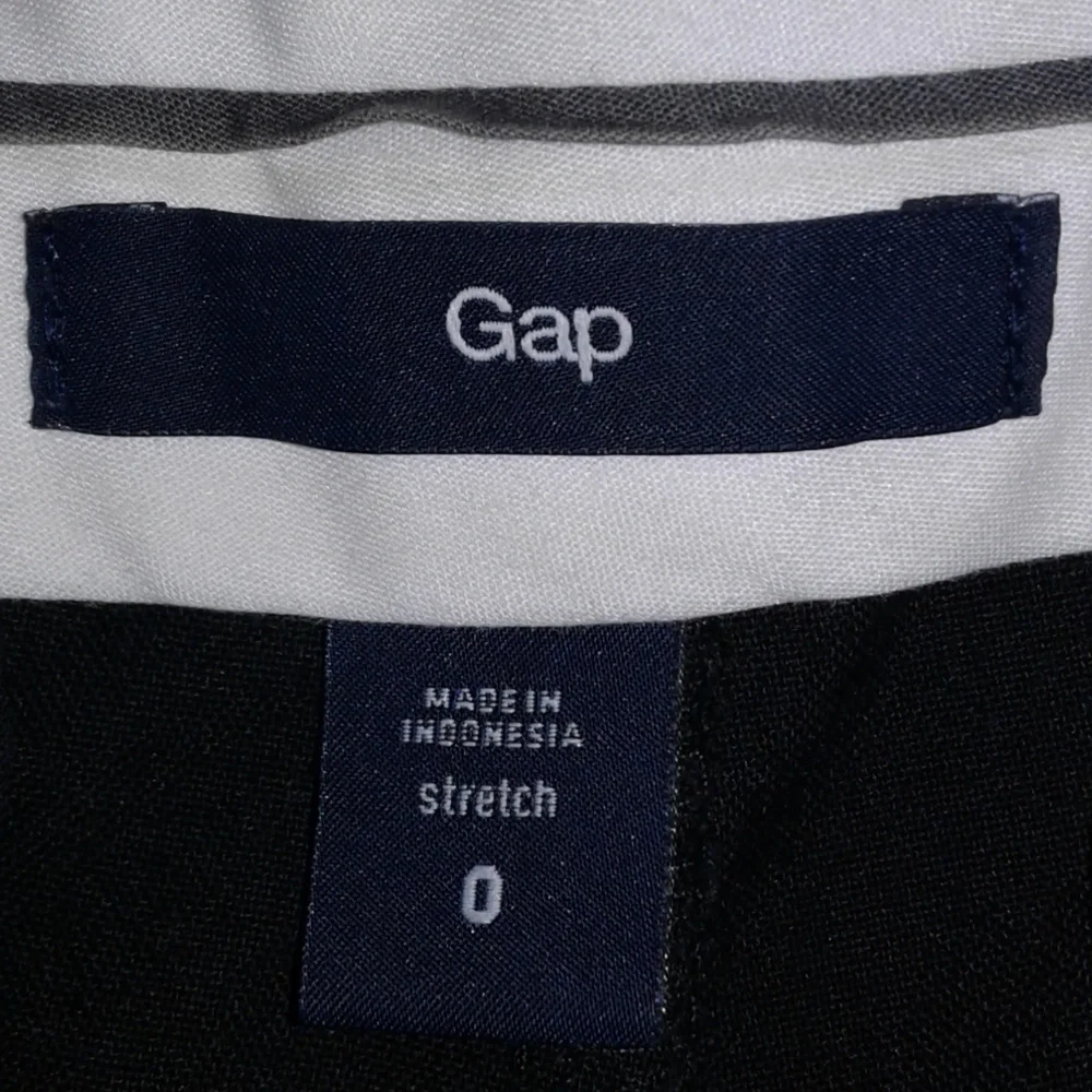 GAP Ankle Pants - Picture 5 of 6